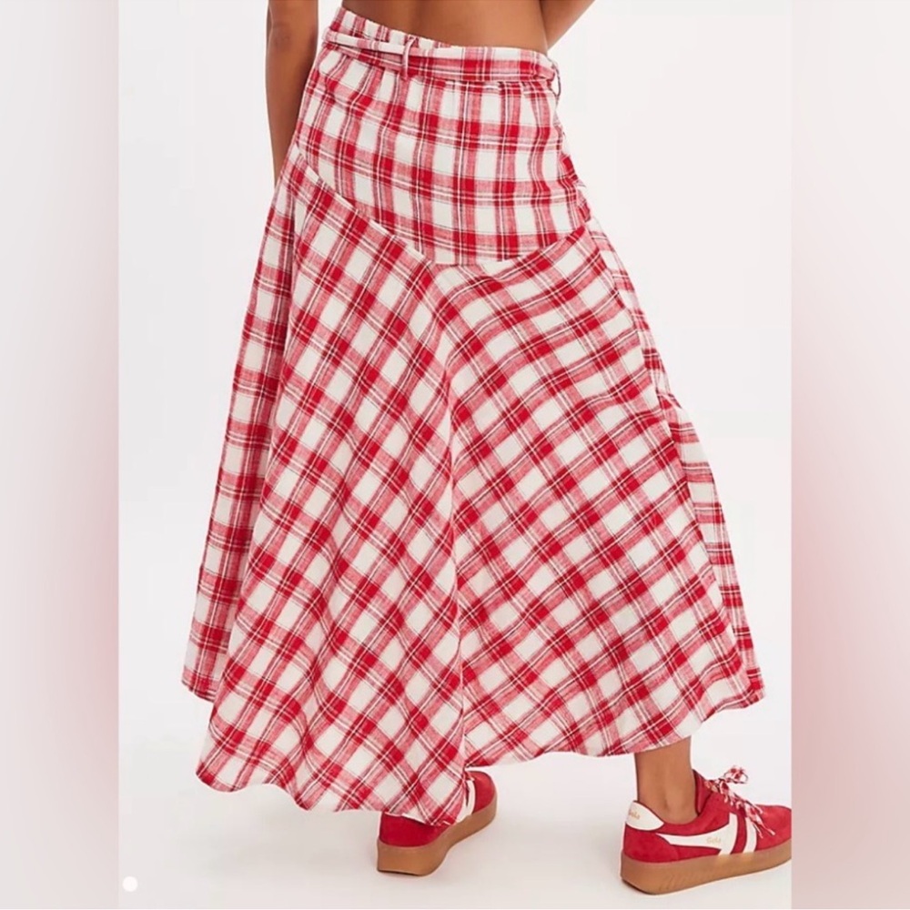 Free People After you set. NWT.
Red plaid -2 piece set - Picture 4 of 8